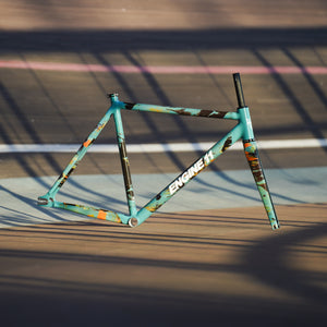 Engine11 x Hunterbros Crit-D Frameset